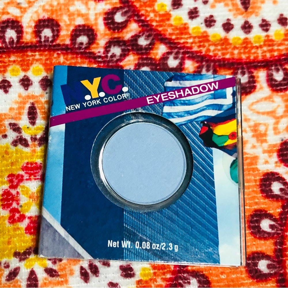 NYC New York Color Eyeshadow blue. 0.08 Oz